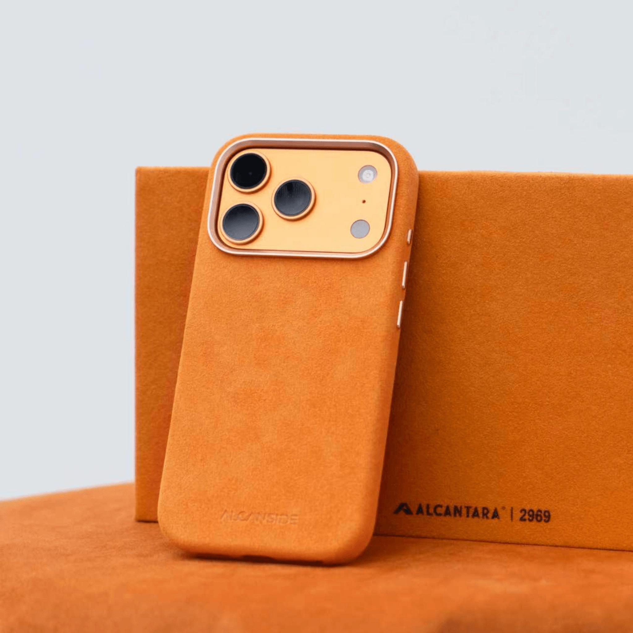 iPhone 17 Pro - Alcantara Case - Orange
