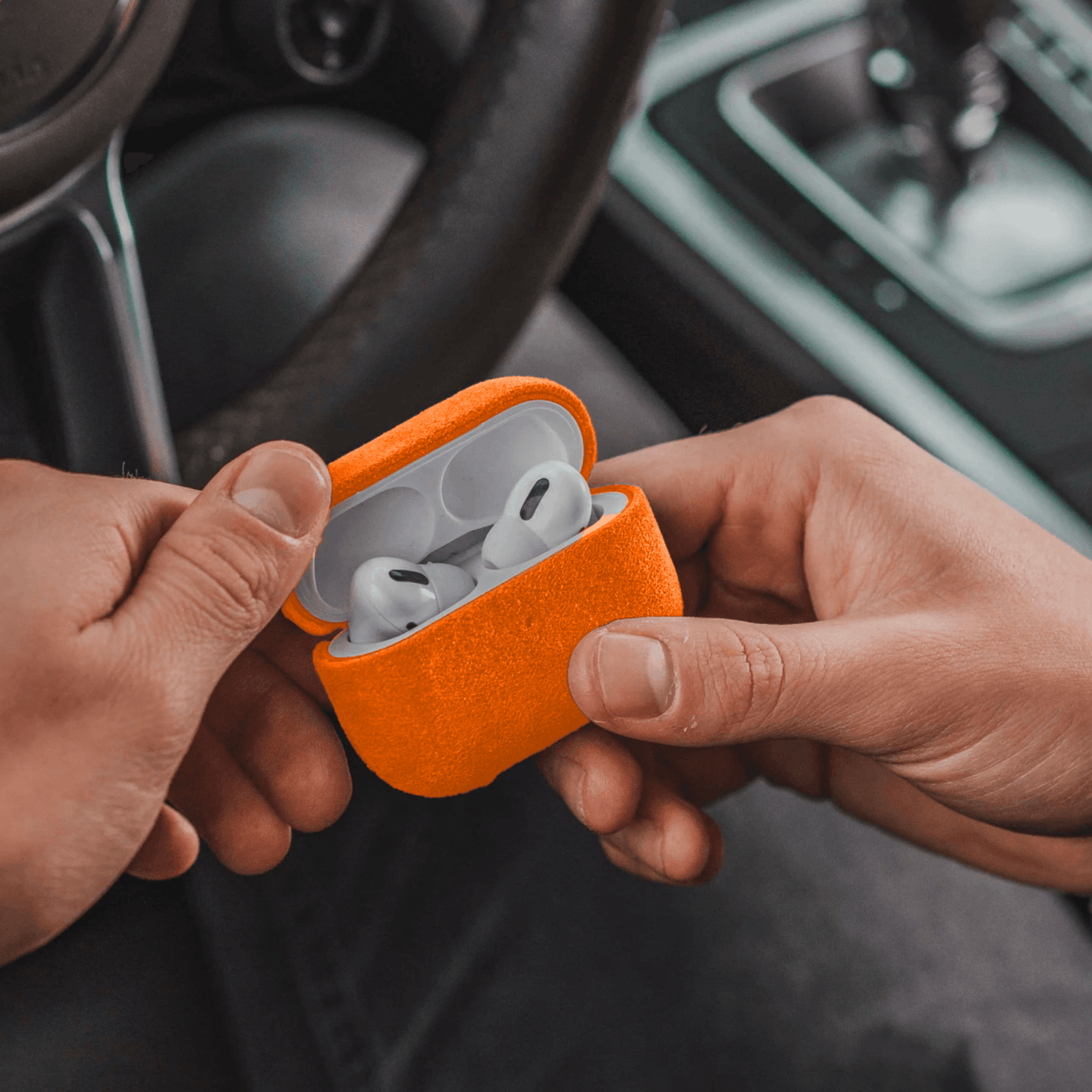 AirPods 1/2 Gen Alcantara Case - Orange